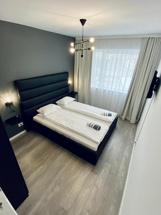 Happyhome Central Deluxe Apartments Oradea Eksteriør bilde