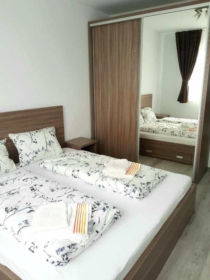 Happyhome Central Deluxe Apartments Oradea Eksteriør bilde